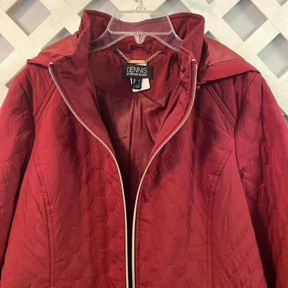 Dennis Basso Water Resistant Quilted Coat w/Belt & Hood Red Garnet Large - Picture 4 of 6